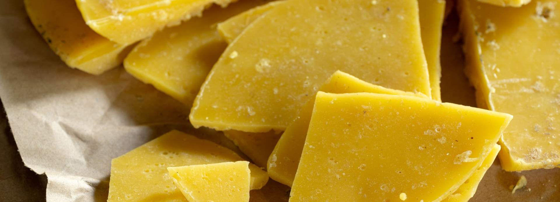 Candelilla wax vs beeswax